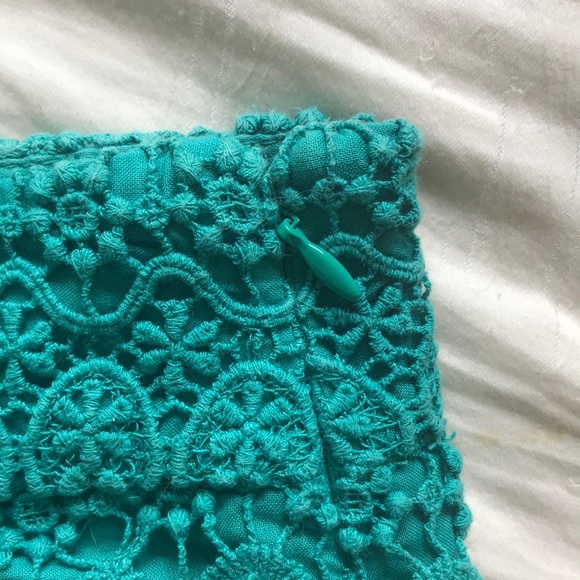 TEAL LACE SHORTS - Picture 4 of 4